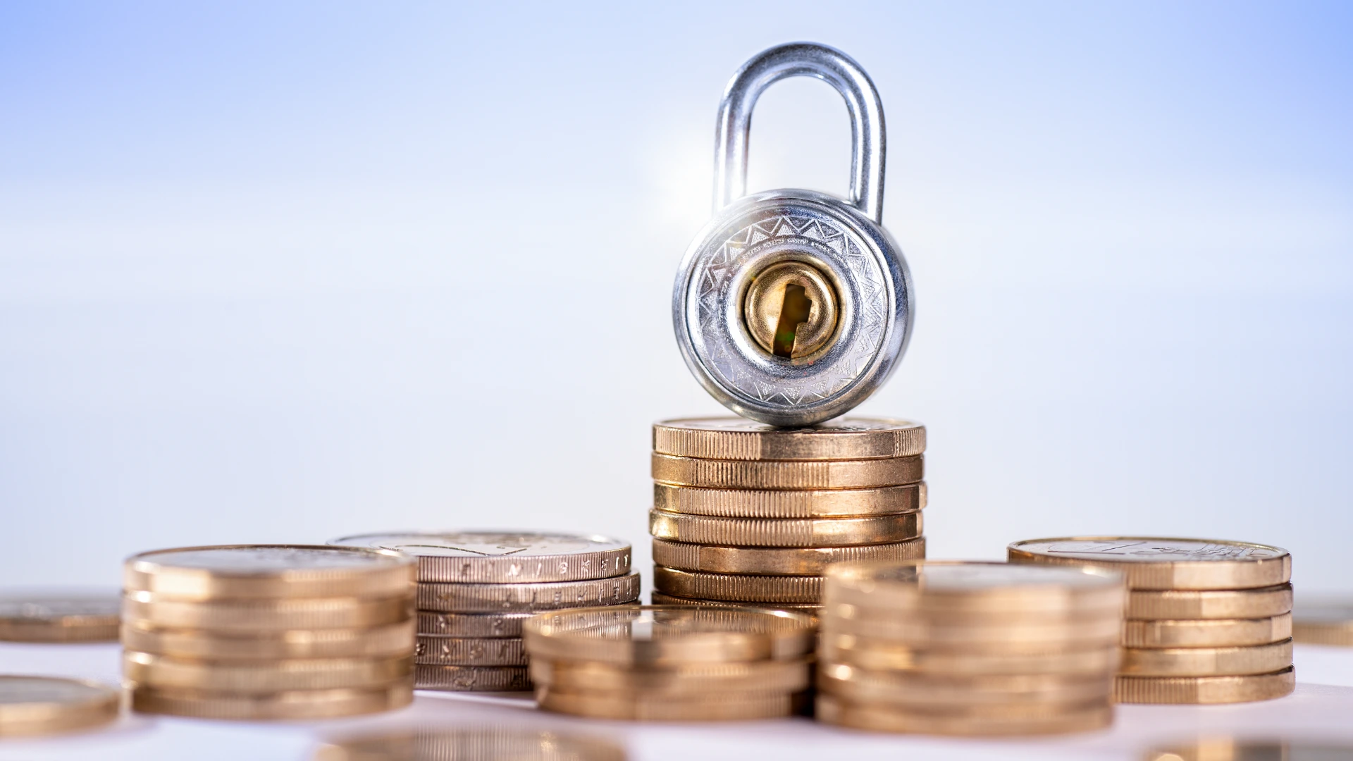 Investir com o Pé no Chão: Onde Colocar Seu Dinheiro com Segurança em 2025 (Sem Precisar Virar Expert)